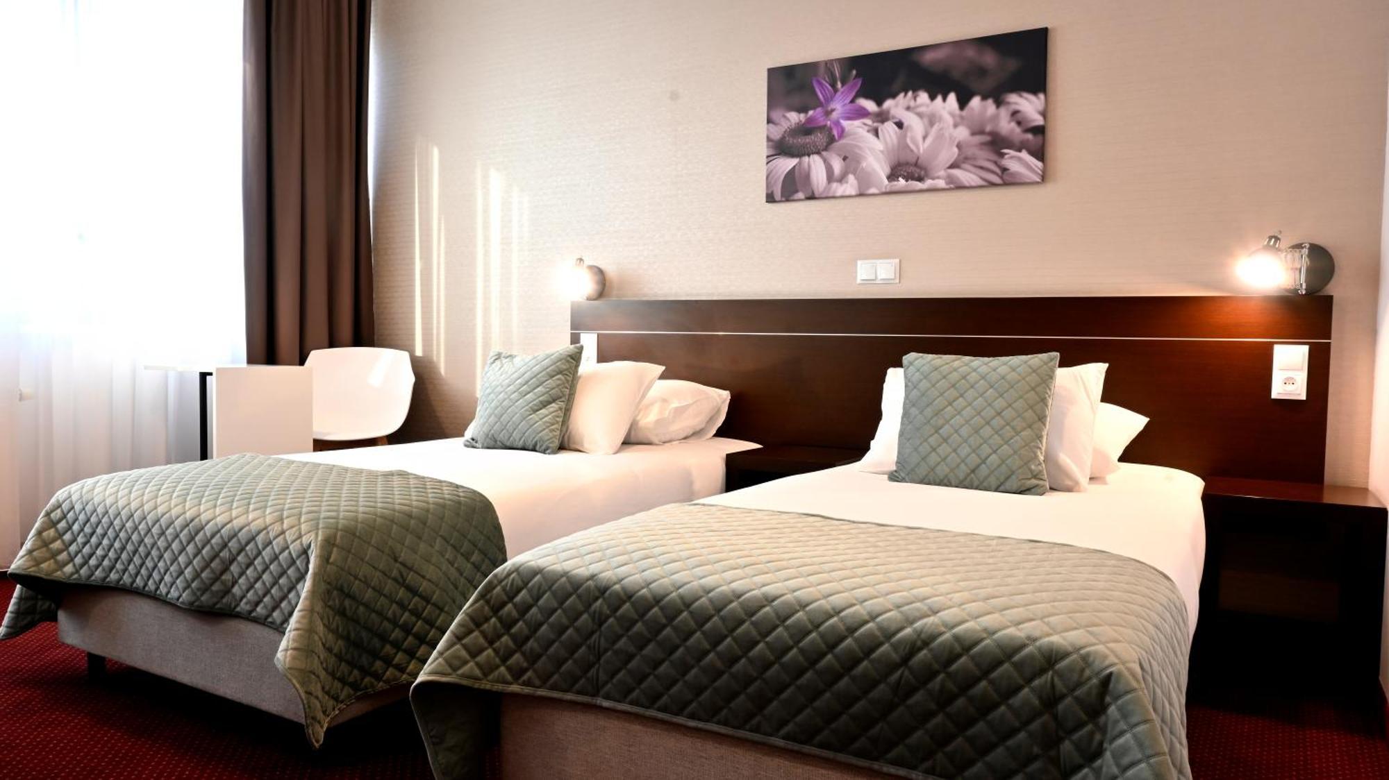 Mercure Piotrków Trybunalski Vestil Exterior foto