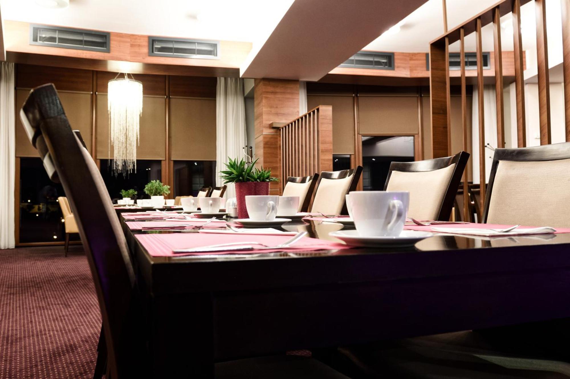 Mercure Piotrków Trybunalski Vestil Exterior foto