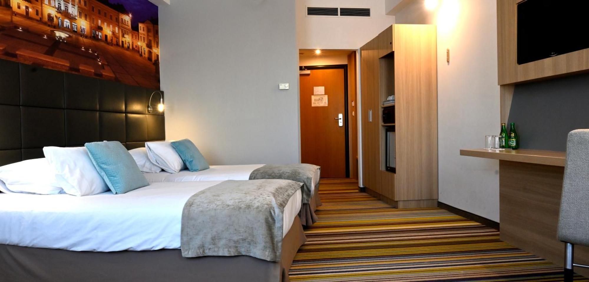 Mercure Piotrków Trybunalski Vestil Exterior foto